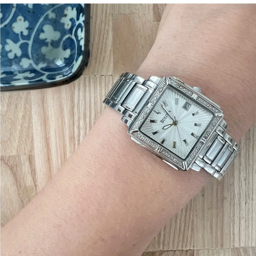 Bulova ladies square diamond dress watch NEW BATTERY